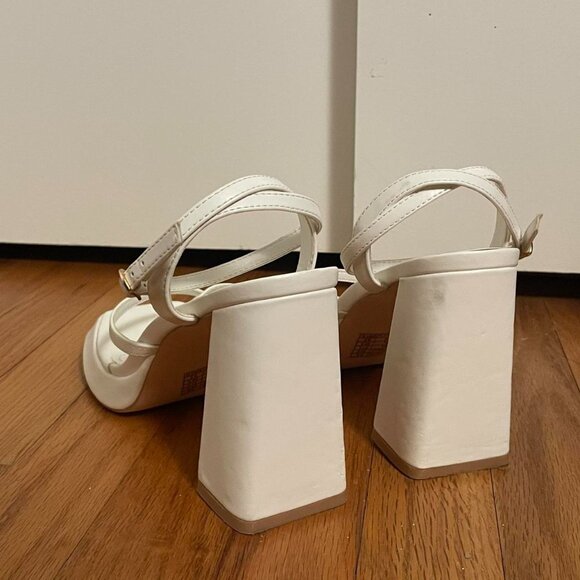 Ankle Wrap White Liliana Block high heelsSize... - Picture 3 of 8